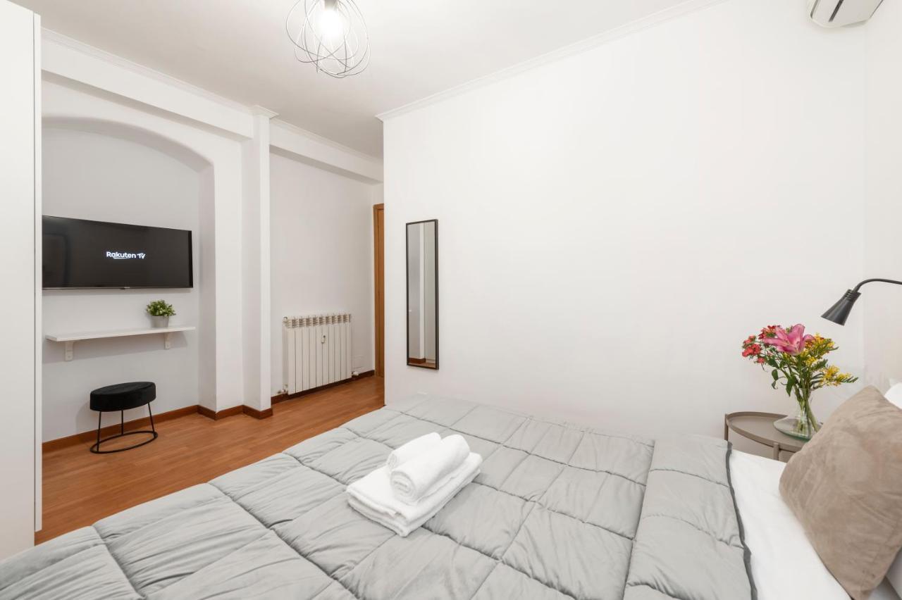 רומא White Rooms Colosseo מראה חיצוני תמונה