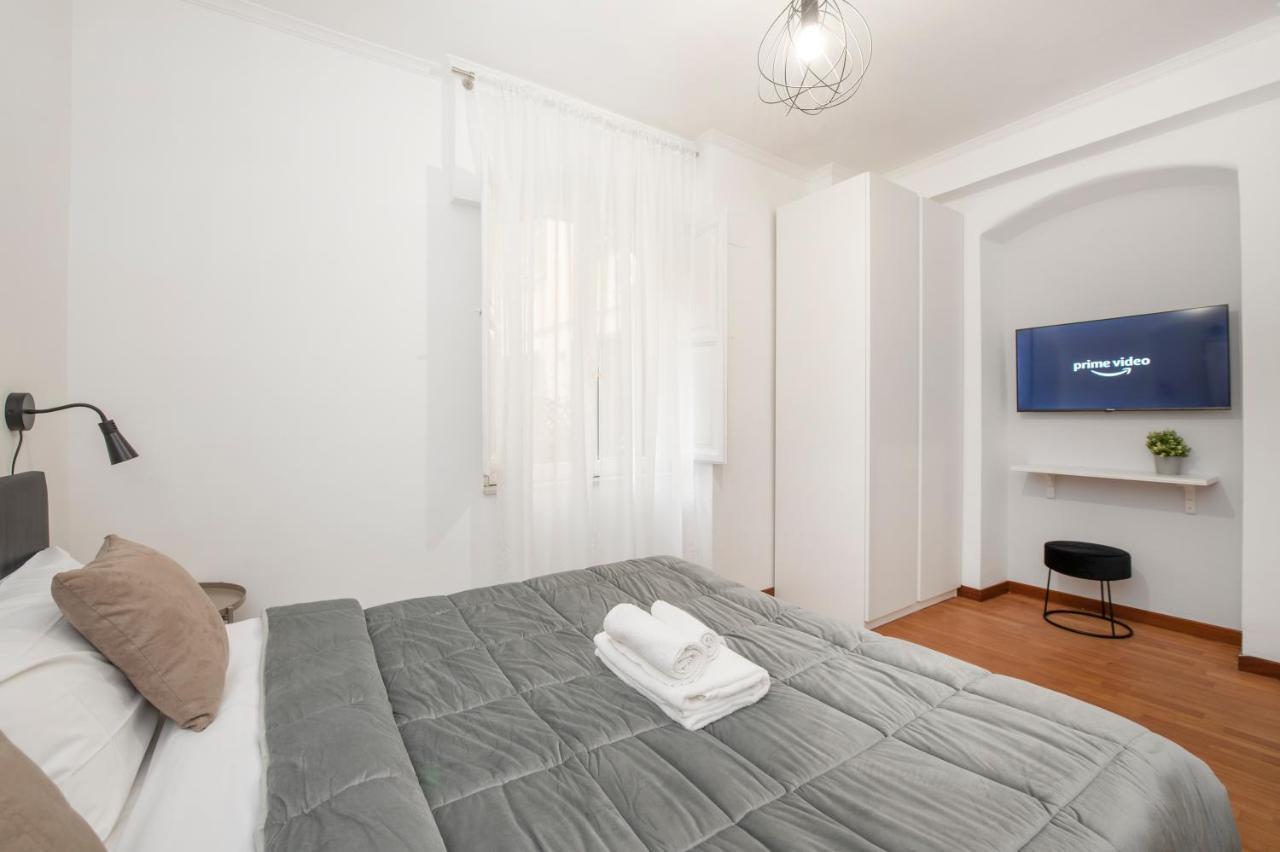 רומא White Rooms Colosseo מראה חיצוני תמונה