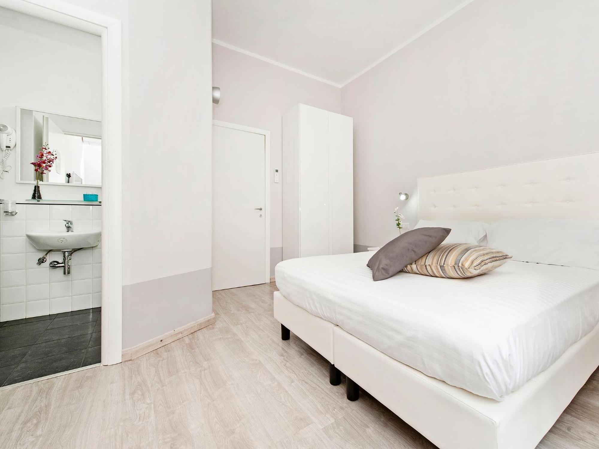 רומא White Rooms Colosseo מראה חיצוני תמונה